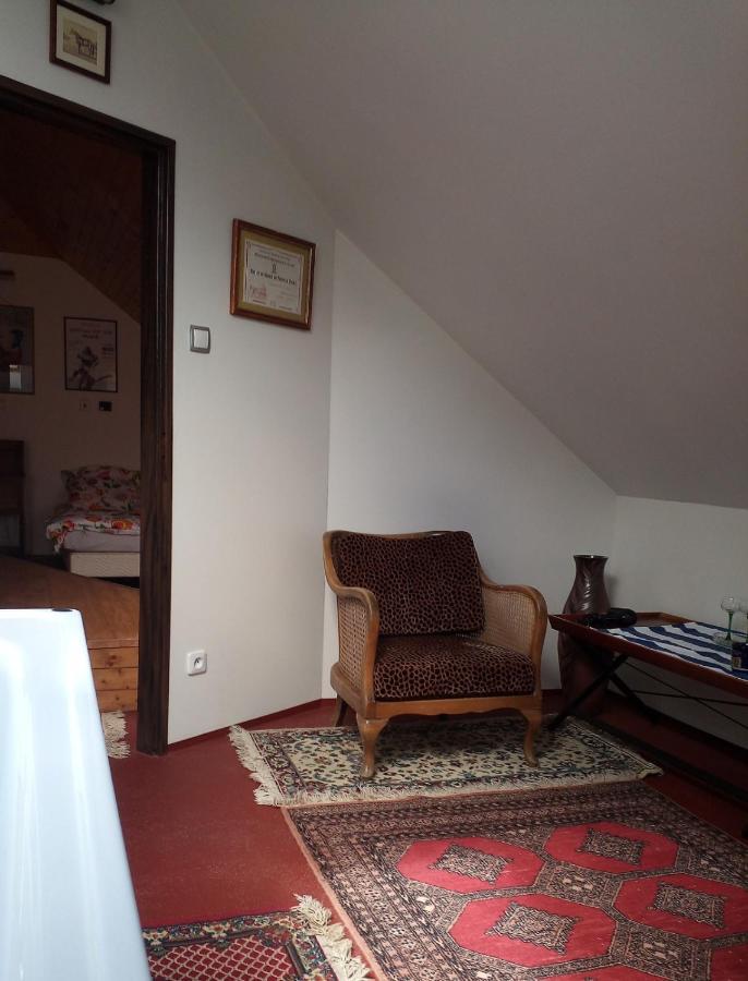 Orli Hnizdo At Chateau Novak Křivoklát Esterno foto