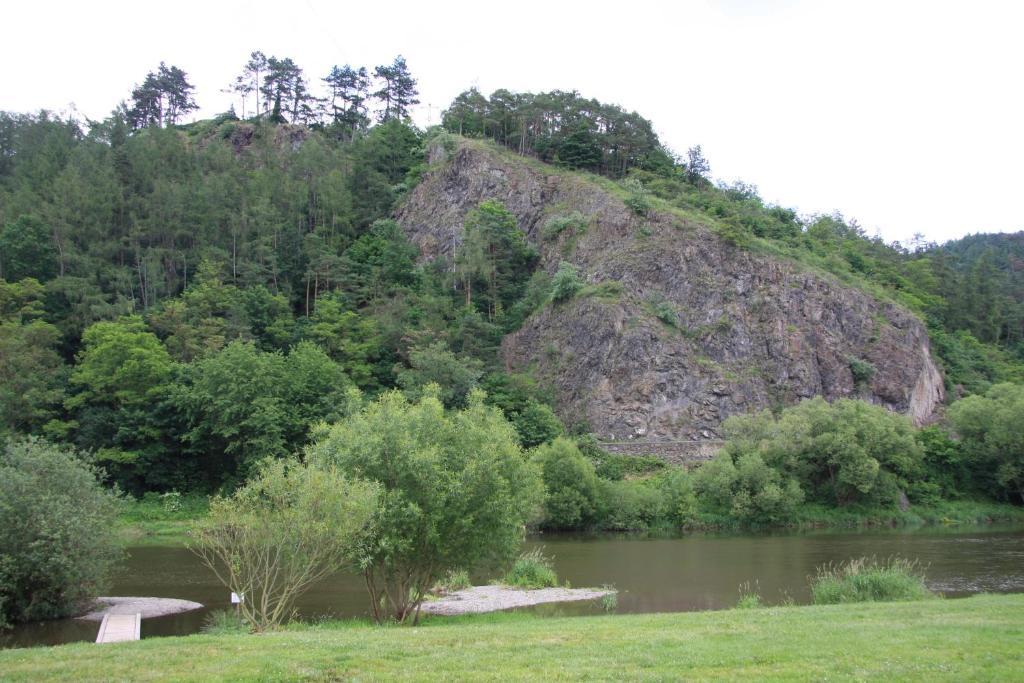 Orli Hnizdo At Chateau Novak Křivoklát Esterno foto