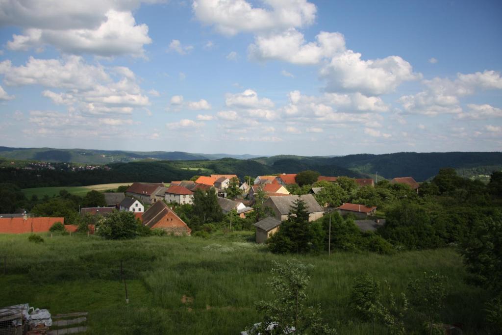 Orli Hnizdo At Chateau Novak Křivoklát Esterno foto
